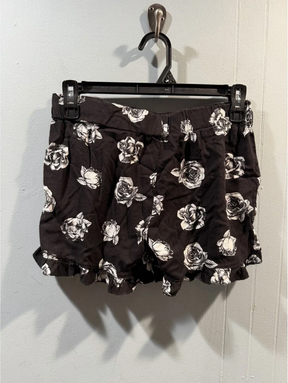 Girls Wonder Nation Floral Short Size Large 10-12 Black
